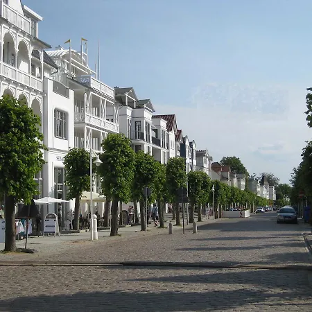 Апартаменти Ferienhaus Sonnentraeumer Sellin (Rugen)