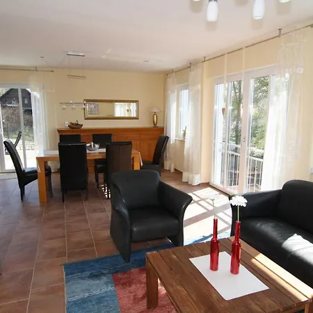 Апартаменти Ferienhaus Sonnentraeumer Sellin (Rugen)